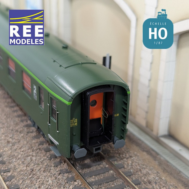 Voiture DEV AO Courte B8 ex-A8 U53 vert SNCF EP IV-V HO REE VB-397 - Maketis